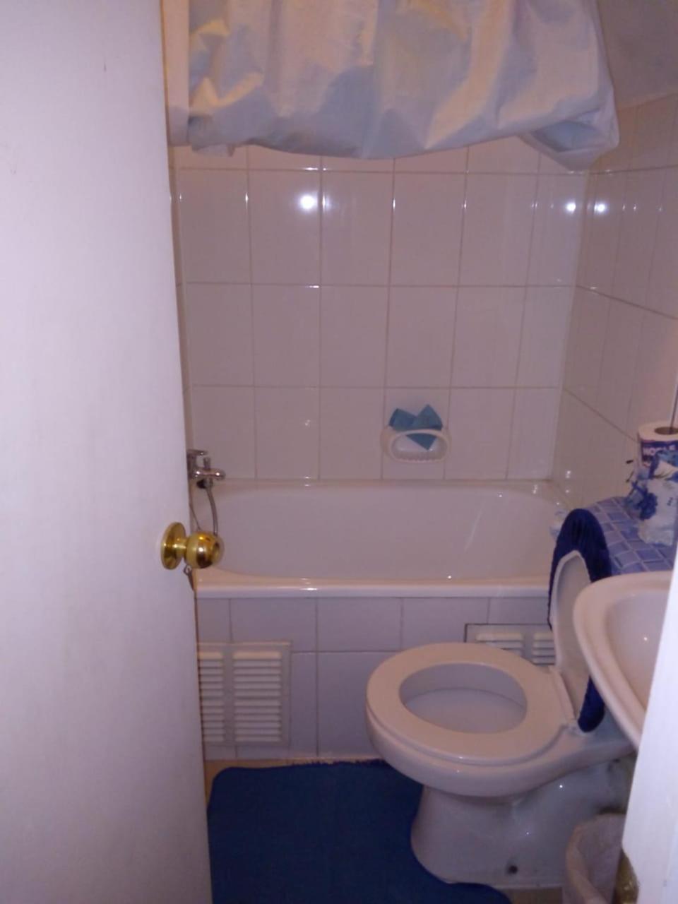 1 O 2 Pequenos, 1 Bano Privado, Estacionamiento, Cerca Aeropuerto, Metro Pajaritos *