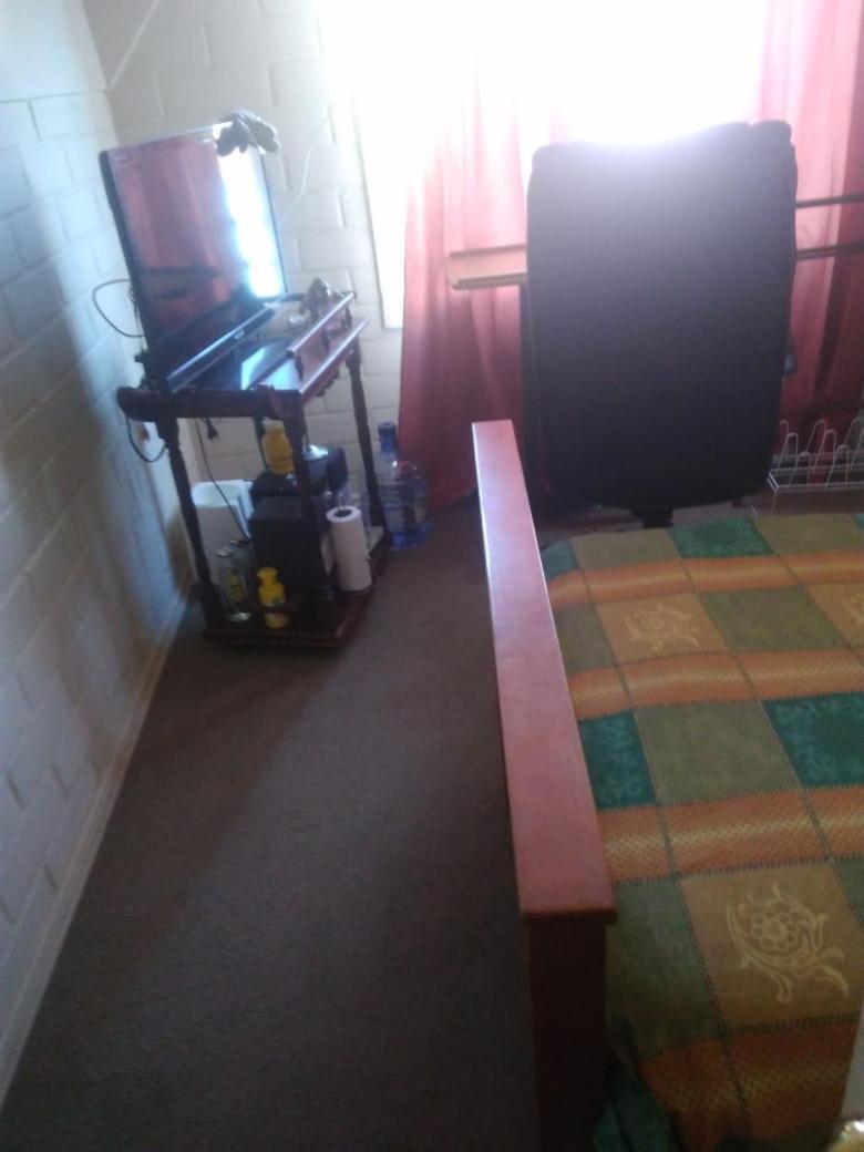 Homestay 1 O 2 Pequenos, 1 Bano Privado, Estacionamiento, Cerca Aeropuerto, Metro Pajaritos *