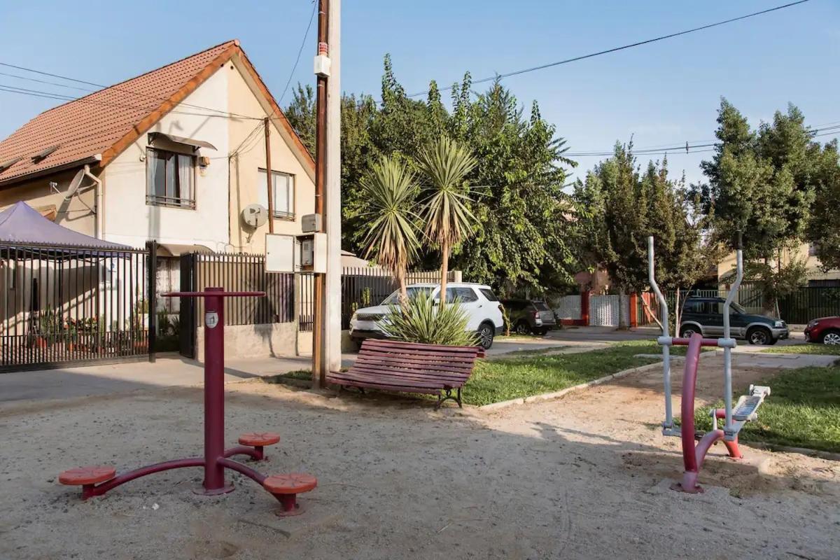 Homestay 1 O 2 Pequenos, 1 Bano Privado, Estacionamiento, Cerca Aeropuerto, Metro Pajaritos